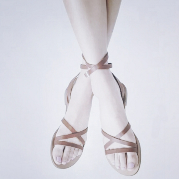 Pretty Steven Steve Madden Metallic Leather Sandal - Picture 7 of 8